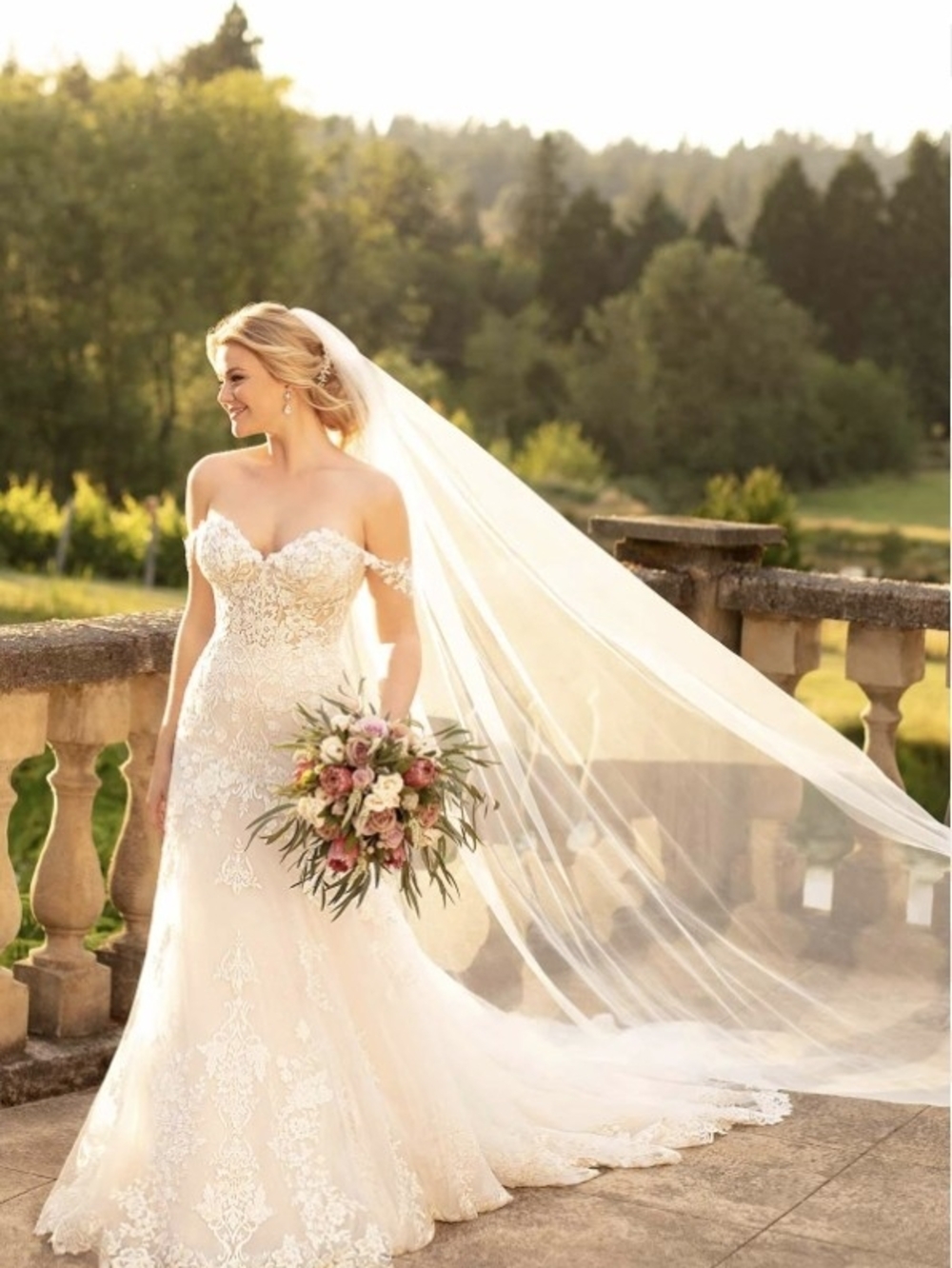 Essense of Australia Wedding Dress (D2642)